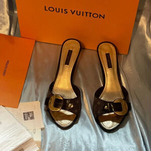 Vintage Louis Vuitton 38 Denim heels
